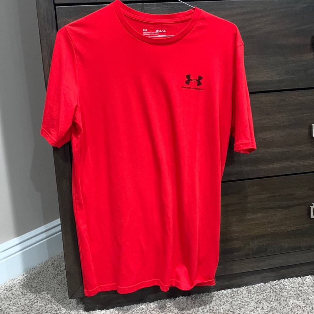 Under Armour Tshirt